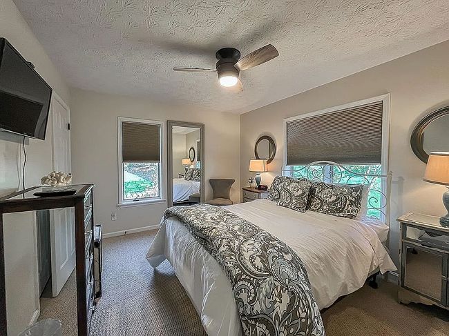 Image of 111 Lake Pointe Dr