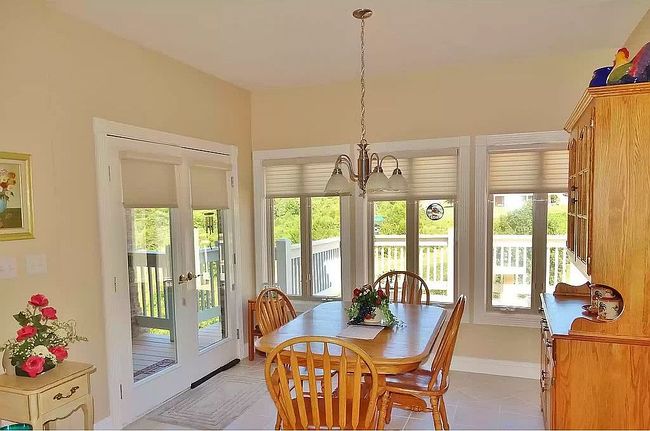 Image of 456 Woodlake Blvd