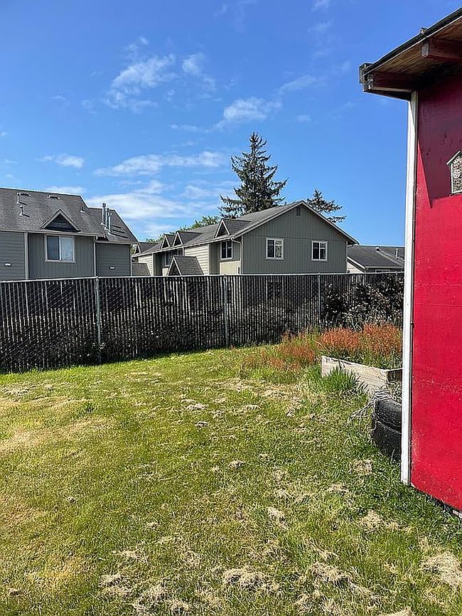 Photo of 1800 Sutter Rd Space 15, Mckinleyville, CA