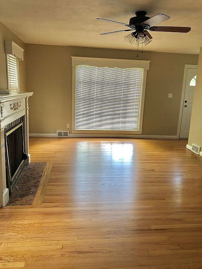 Image of 1905 S Dollison Ave