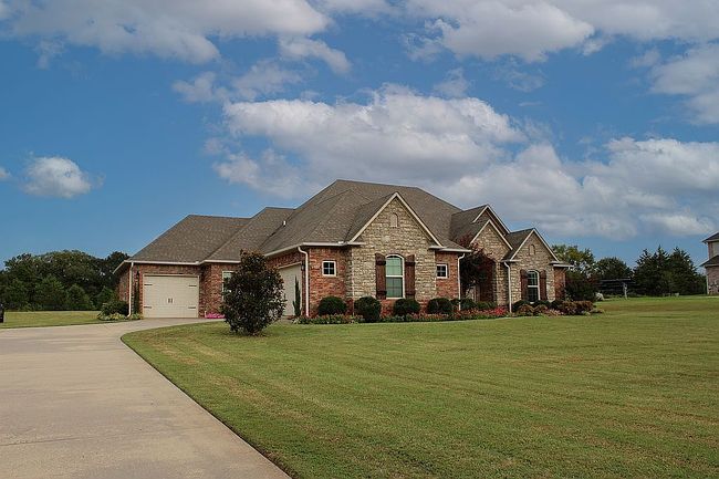 Photo of 2128 N Mountain Grove Rd