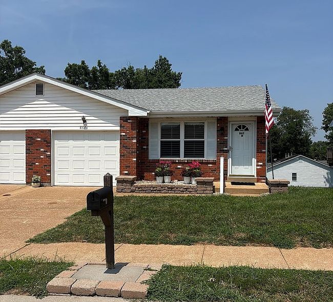 Photo of 867 Woodridge Dr, Arnold, MO