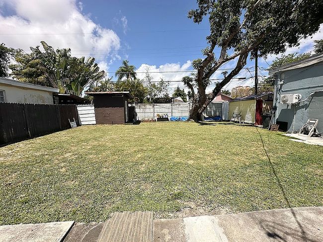 Image of 3411 Sw 24th Ter