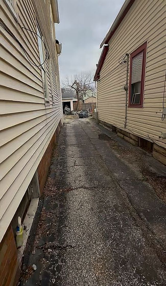 Image of 3449 W 54th St