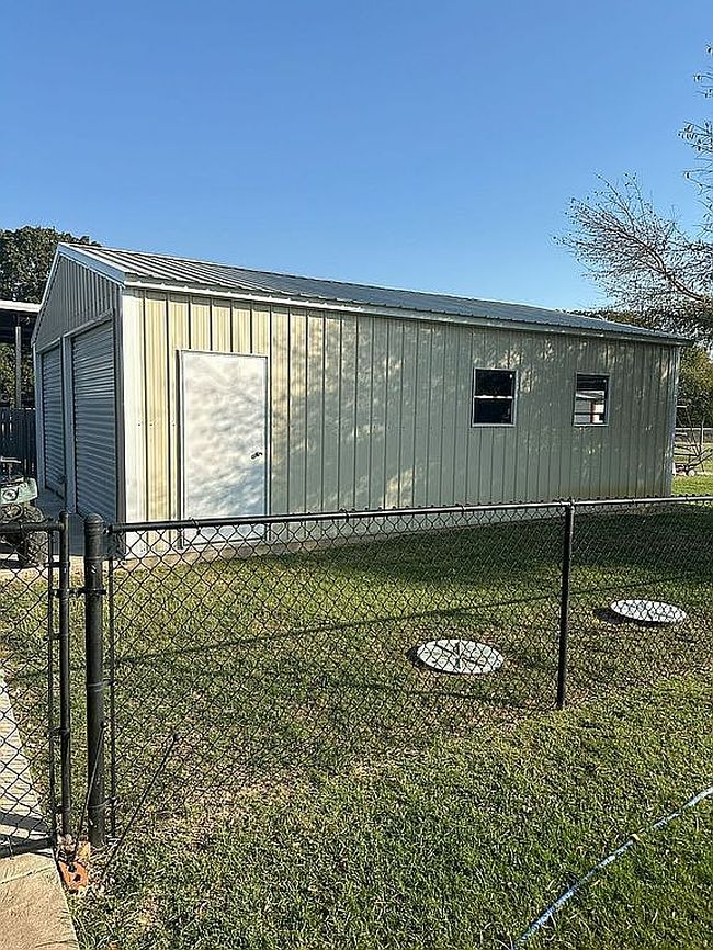 Image of 1017 Oak Hollow Ln