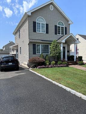 Additional photo 1 of property located at 72 Rosebud Ave