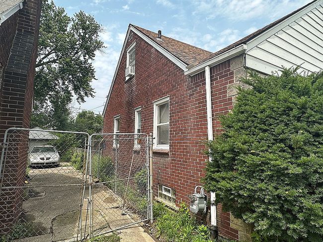 Photo of 11137 Beaconsfield St, Detroit, MI