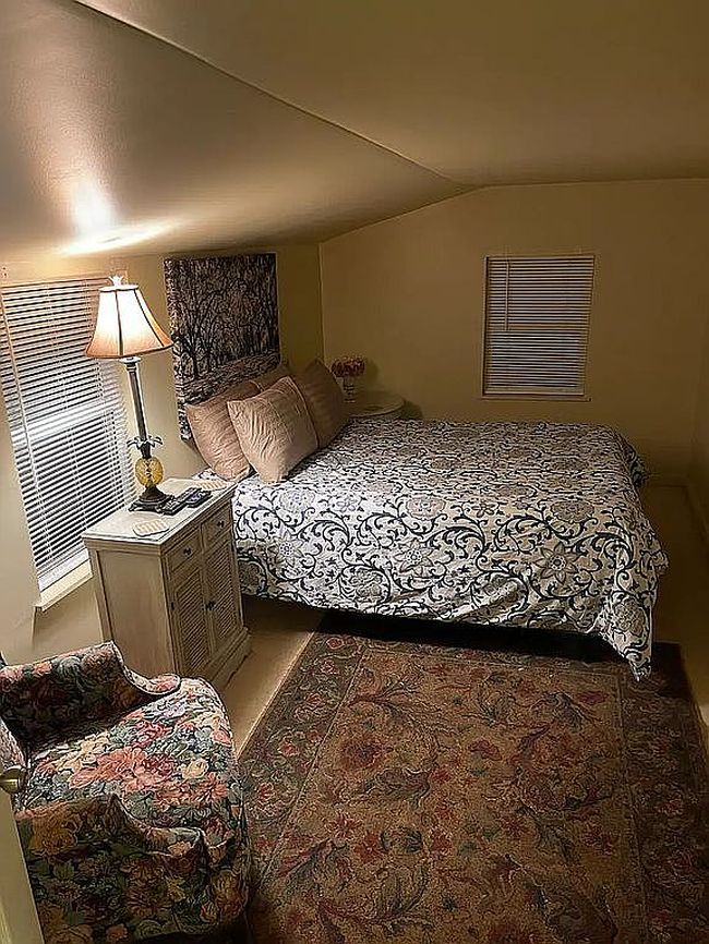 Image of 4111 Herring Ave #1 & 2