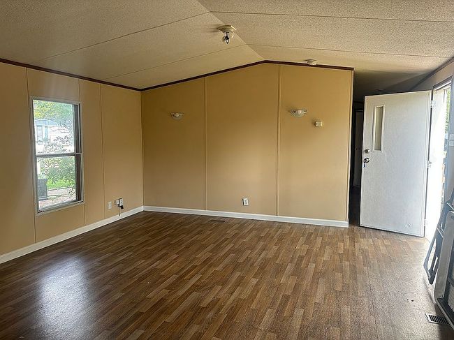 Photo of 125 Park Ln, Hutchins, TX