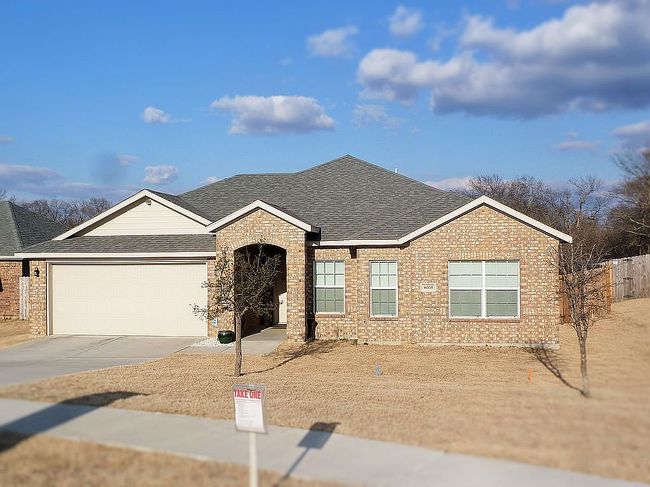 Image of 4608 Lakeshore Dr