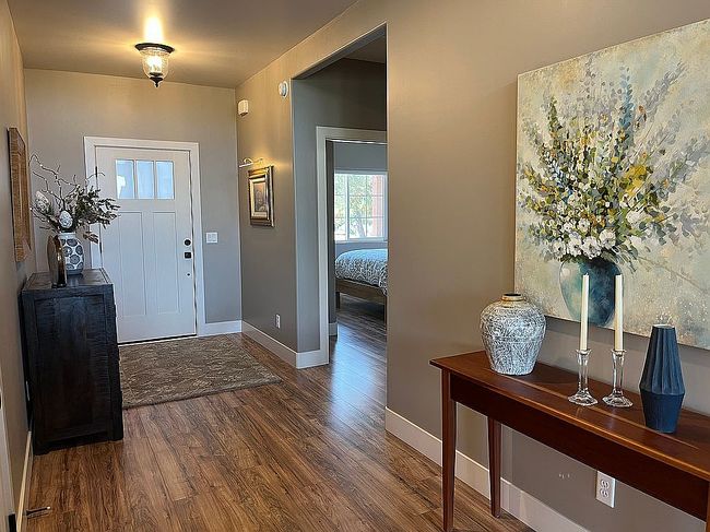 Image of 540 S Mountain Pines Ave