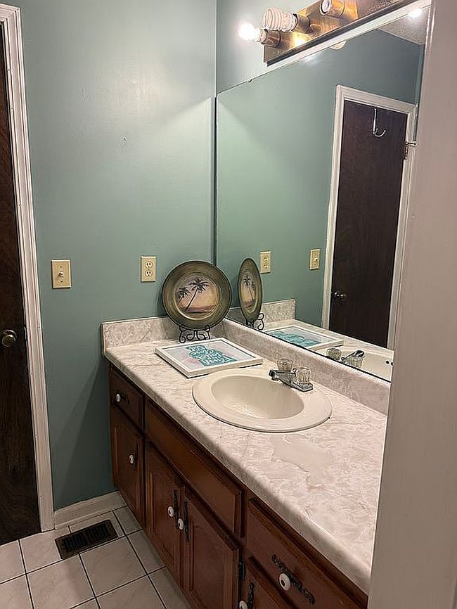 Preview of property located at 11242 Lake Robinwood Rd