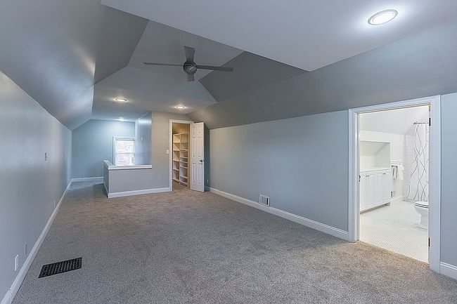 Photo of 5135 Parker St, Omaha, NE