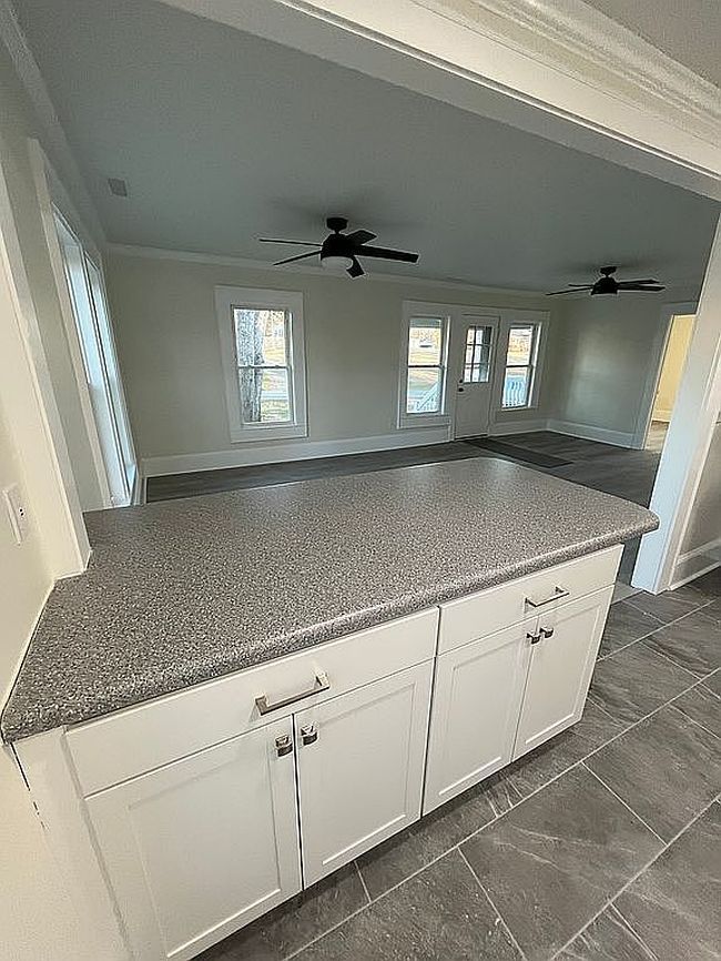 Image of 1516 33rd St Sw