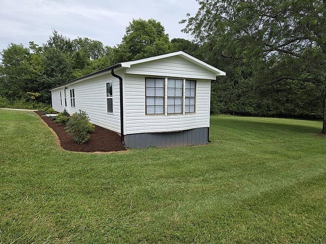 Photo of 5326 Mountain View Rd, North Wilkesboro, NC