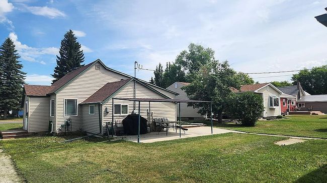 Photo of 124 13th St Nw, Devils Lake, ND