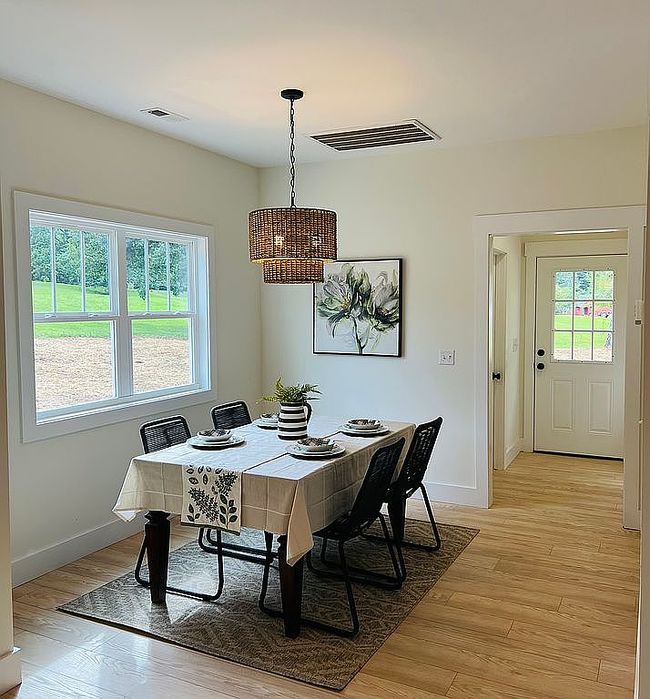 Photo of 157 Courtney Dr, Eva, AL