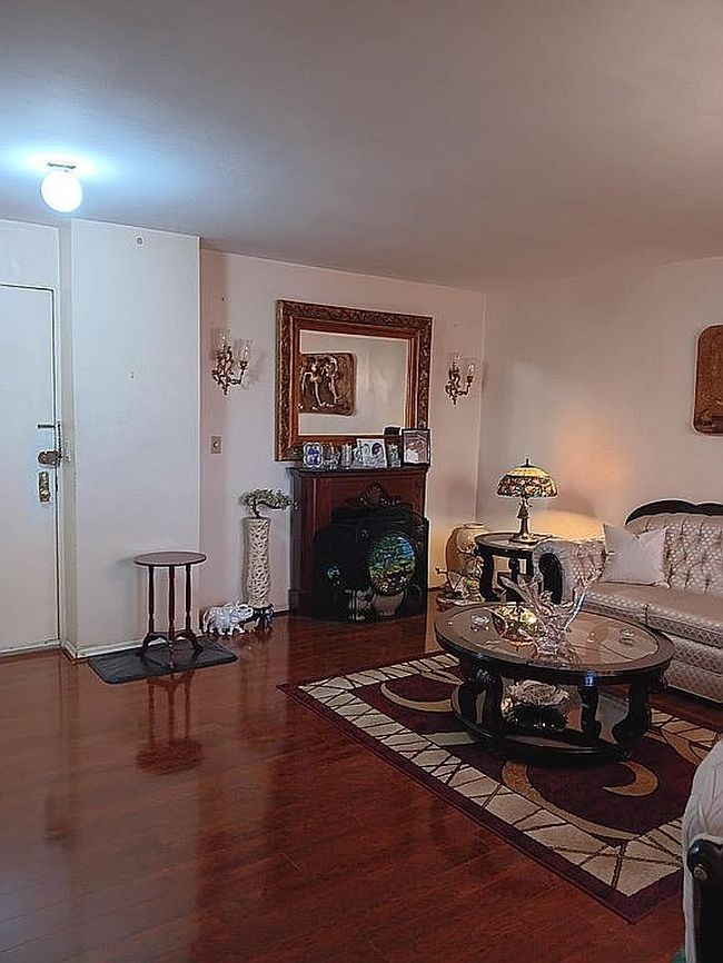 Additional photo of property located at 12399 Flatlands Ave Apt 1L
