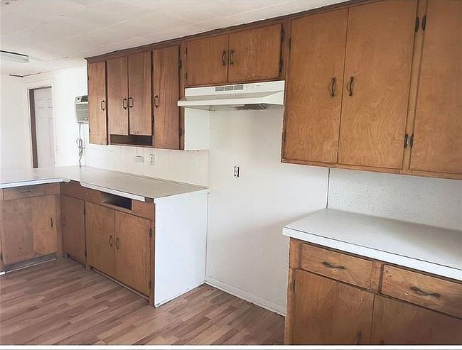 Photo of 424 W B Ave, Kingsville, TX