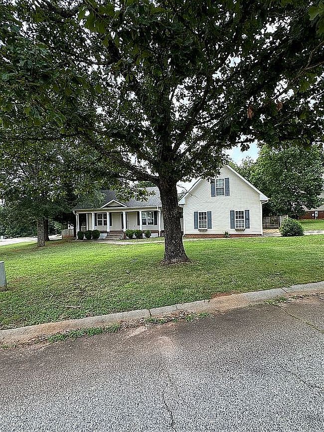Image of 206 Forked Oak Way