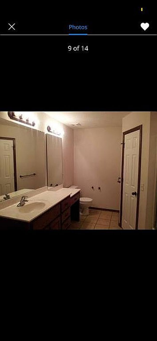 Photo of 406 W Cherokee Path, Clever, MO