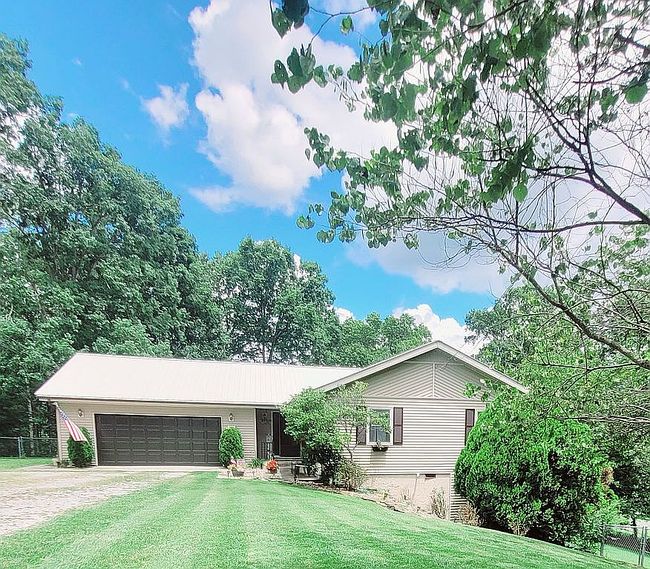 Photo of 211 Chestnut Ct, Crossville, TN