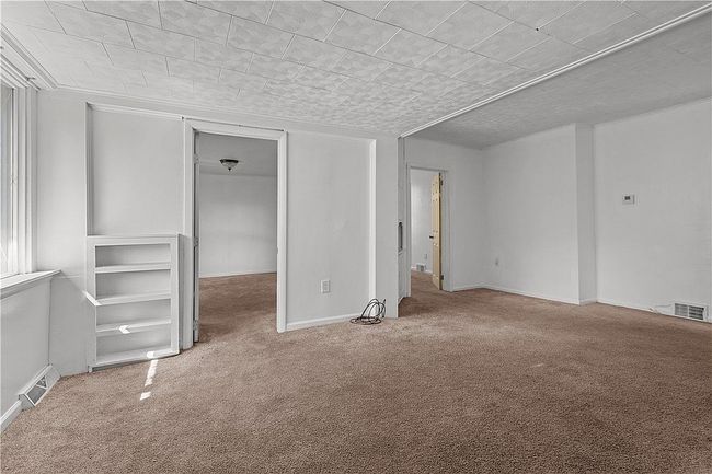 Photo of 305 Bunker Hill Rd, Aliquippa, PA