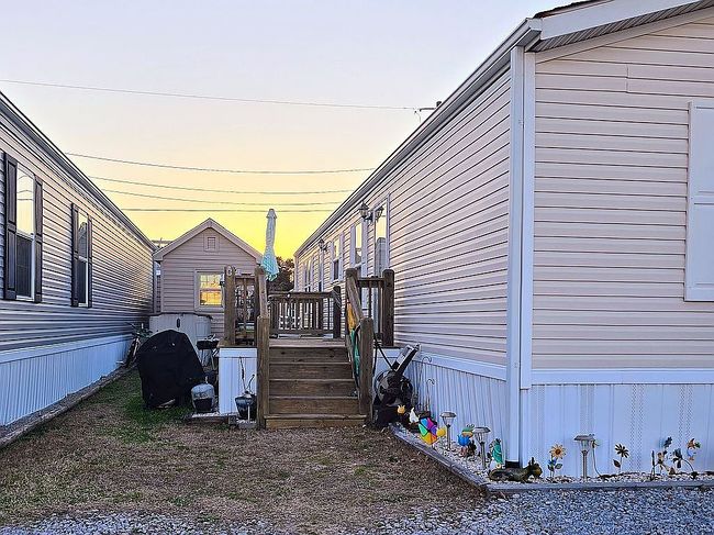 Image of 129 Block Dr