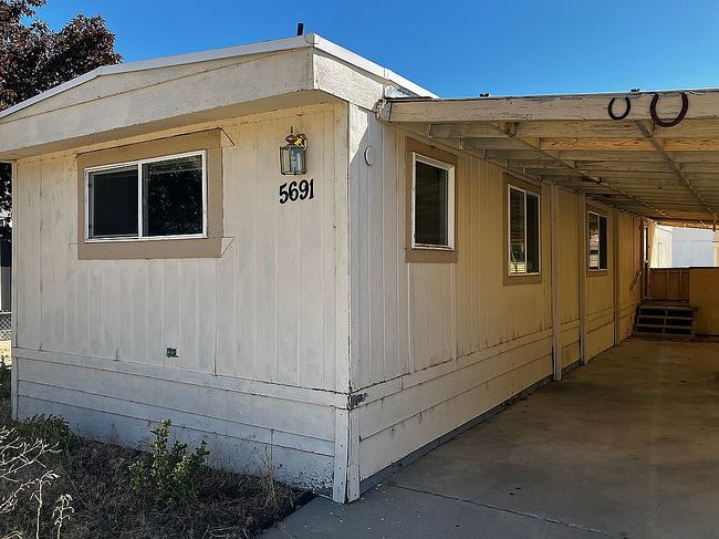 Additional photo 2 of property located at 5691 E Woodcross Dr