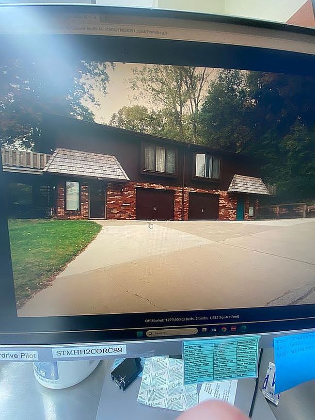 Image of 111 Selden St