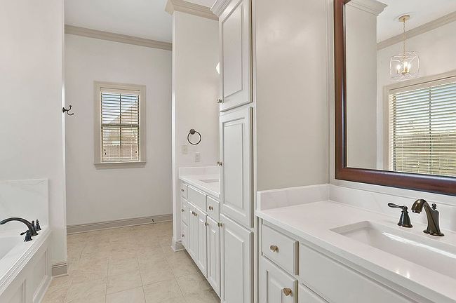 Photo of 13227 Moss Pointe Dr, Geismar, LA
