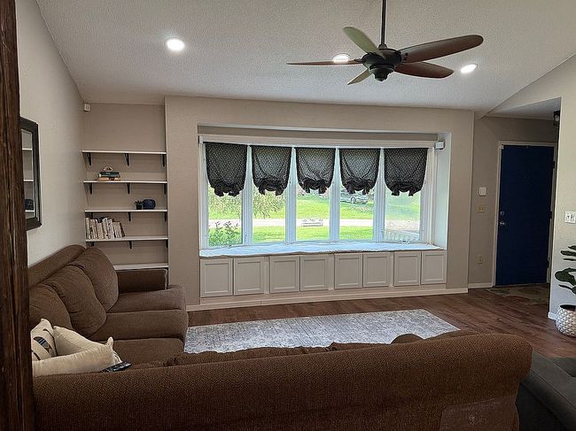 Image of 1716 Fountainbleu Dr