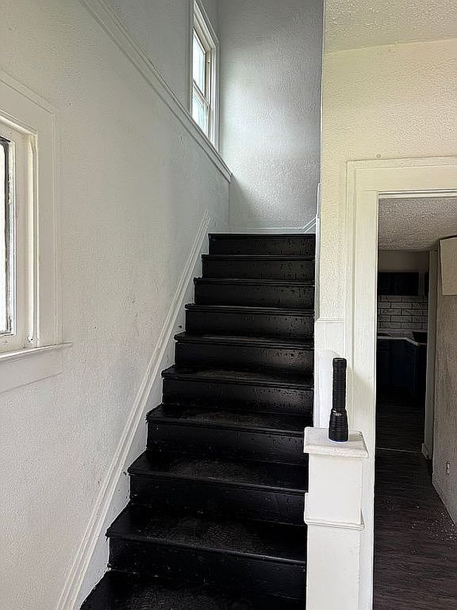 Additional photo 1 of property located at 2439 Highland St