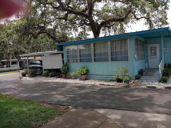 26 Lake Ave, Tavares, FL