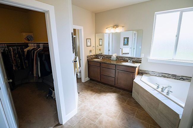 Photo of 87123 E Haven View Pr Se, Kennewick, WA