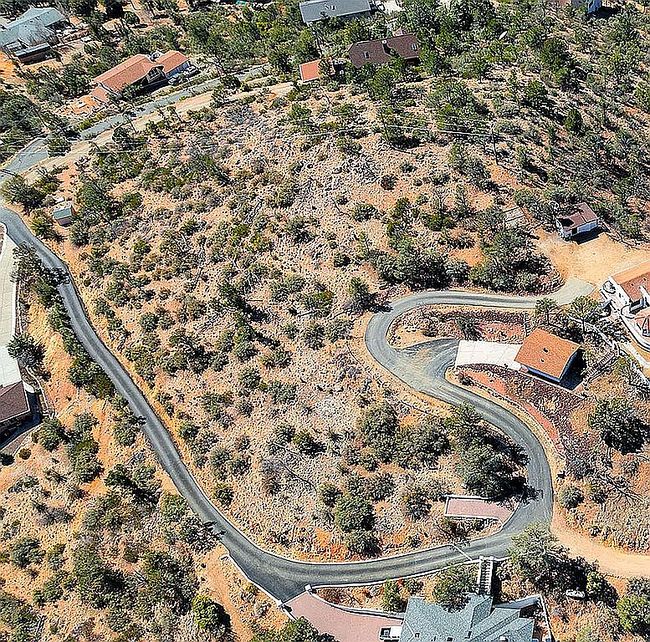 Additional photo 1 of property located at 1110 W Carlock Dr