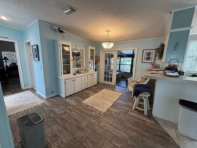 Image of 412 Swan Dr