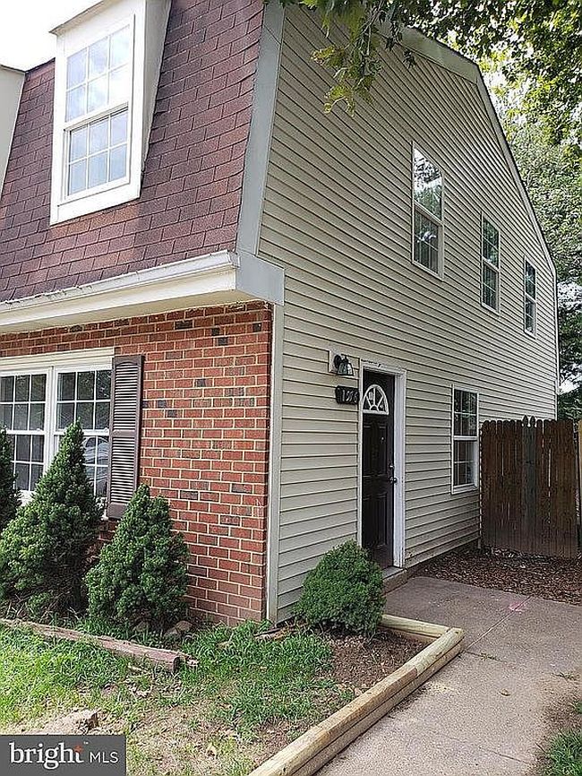 Image of 1976 Arwell Ct