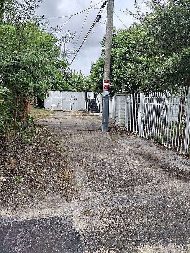 Photo of 1536 Half Heights Blvd, Houston, TX