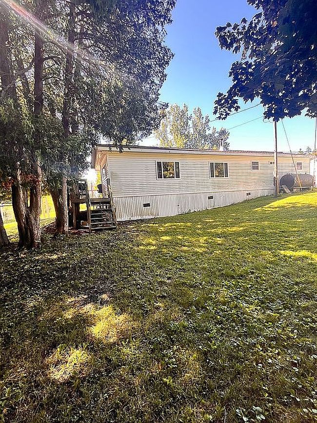 Photo of 344 Pine St, De Tour Village, MI