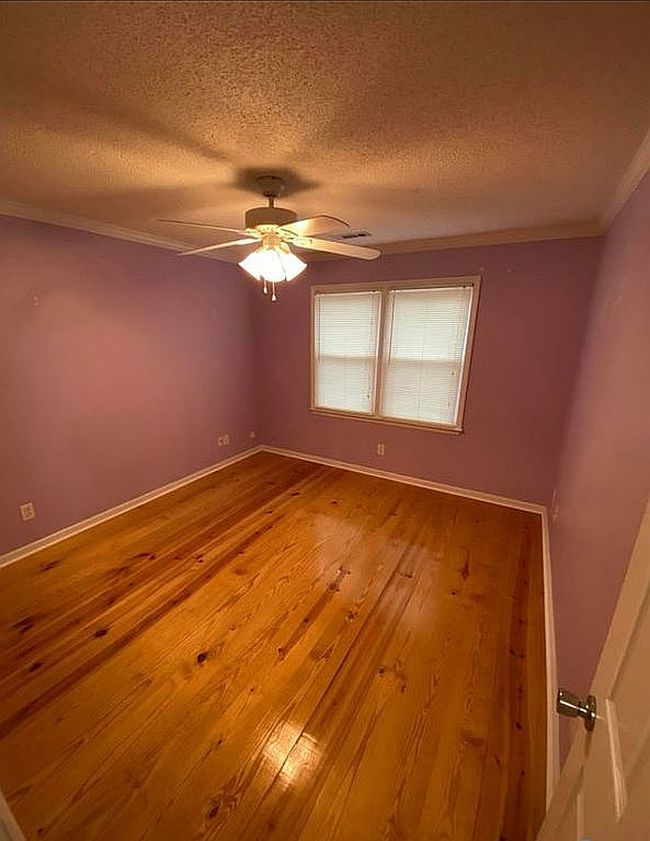 Image of 104 Tanglewood Dr