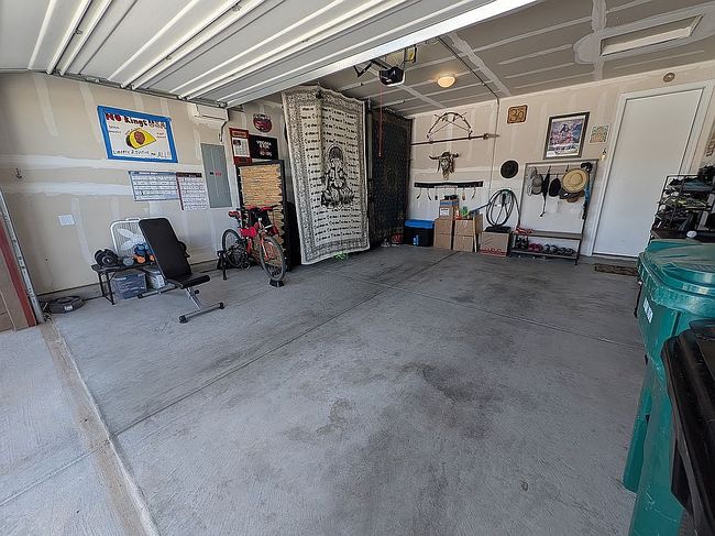 Photo of 32 Wirecrest Ln, Santa Fe, NM