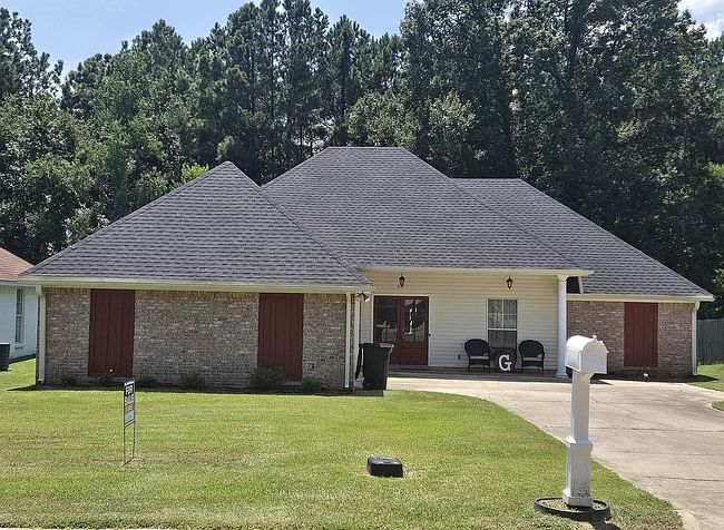 Photo of 621 Walnut Grove Dr