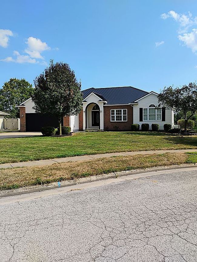 Photo of 245 Lincoln Ct