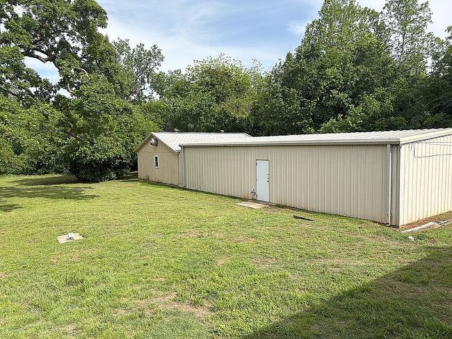 Image of 824 N Poplar Ln