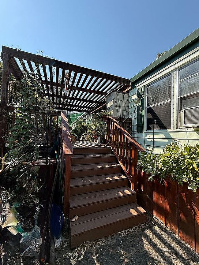 Photo of 10155 Peppermint Cir Space 68, Jamestown, CA