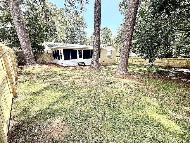 Photo of 100 Centre Cir, Petal, MS