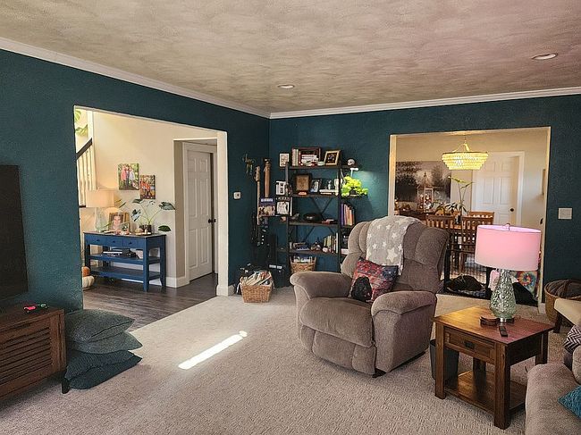 Image of 210 1st St Se