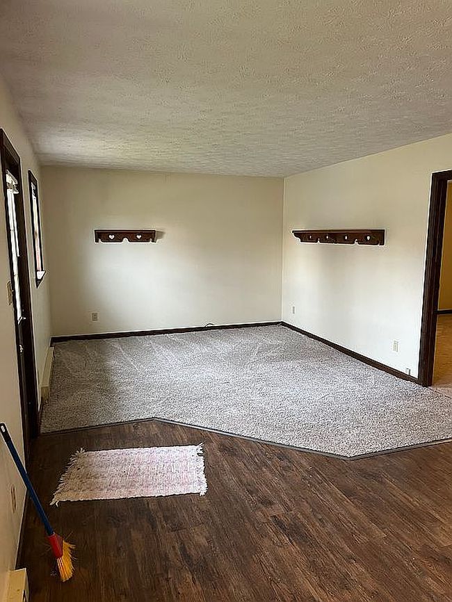 Photo of 18186 Mahoning Ave, Lake Milton, OH