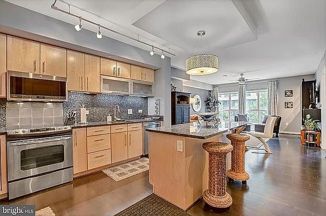 Preview of property located at 1025 1st St Se Apt 314